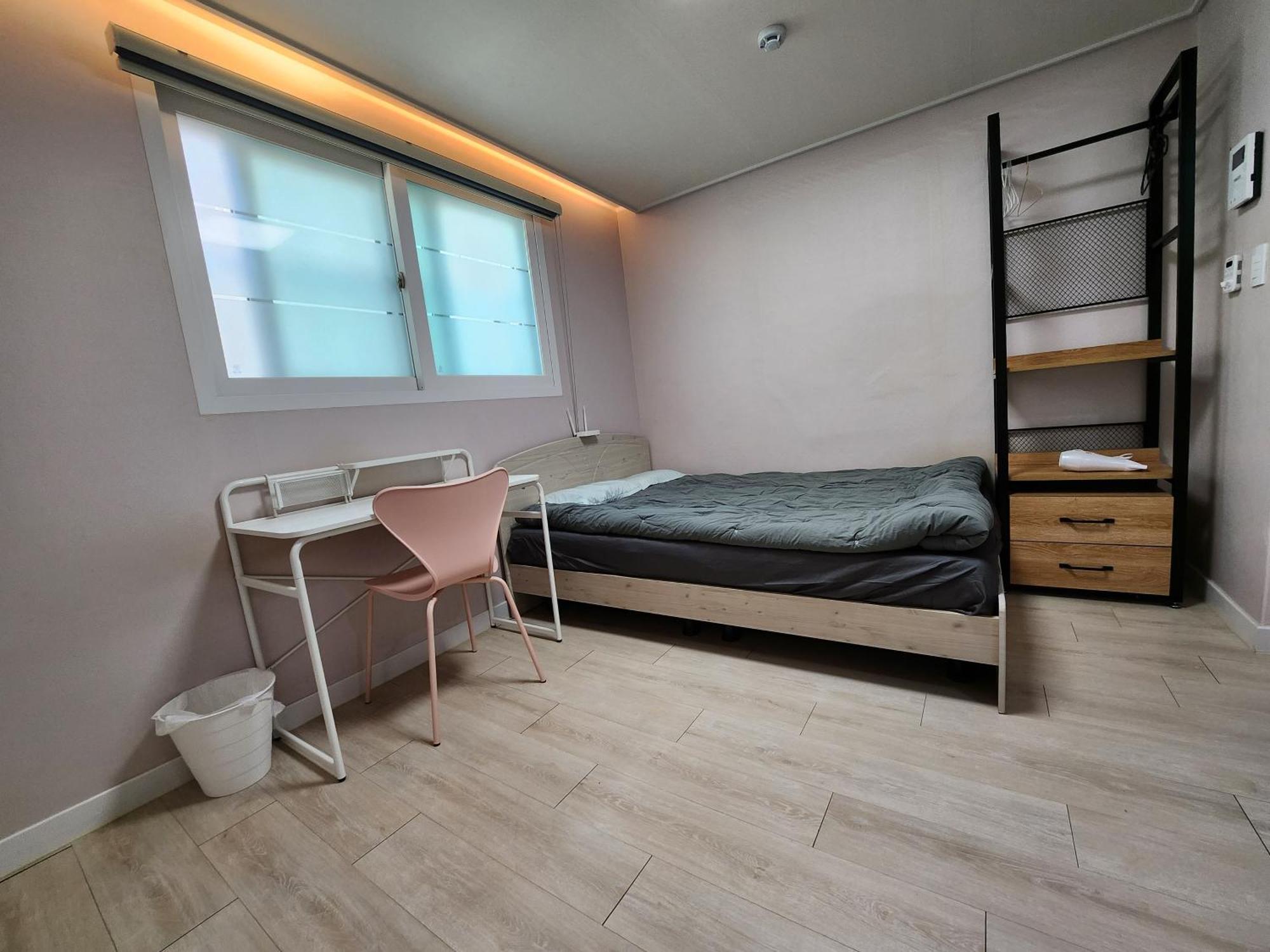 Cozy Near Sadang Station 아파트 서울특별시