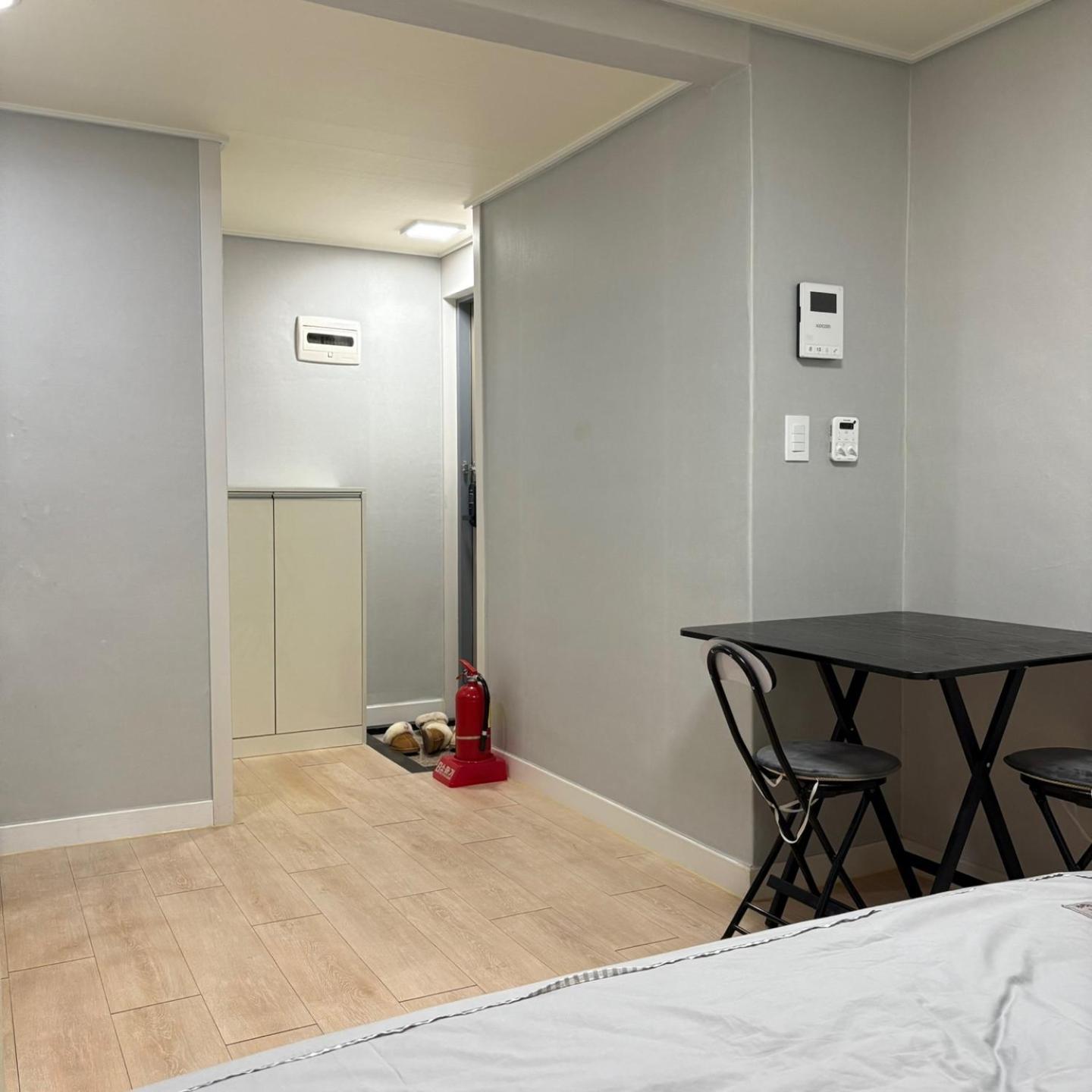 Cozy Near Sadang Station 서울특별시
